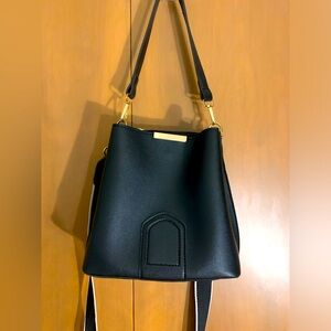 Faux leather purse with adjustable and removable strap